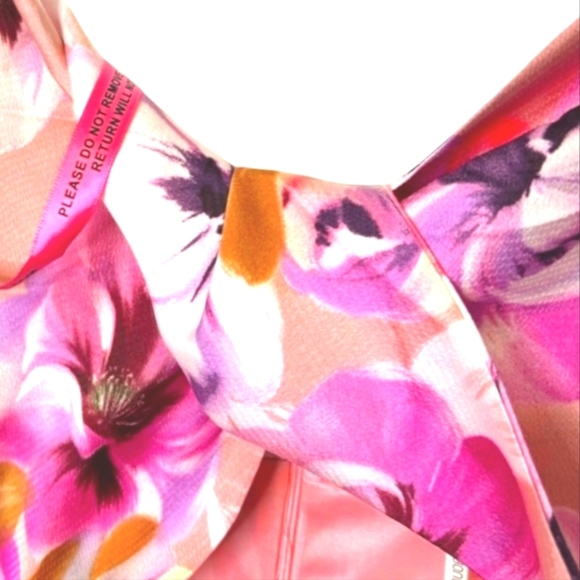 Liquorish ASOS Formal Satin Twist-Front Maxi Dress Pinks Cutout Slit Sz 8 NWT - Picture 3 of 16